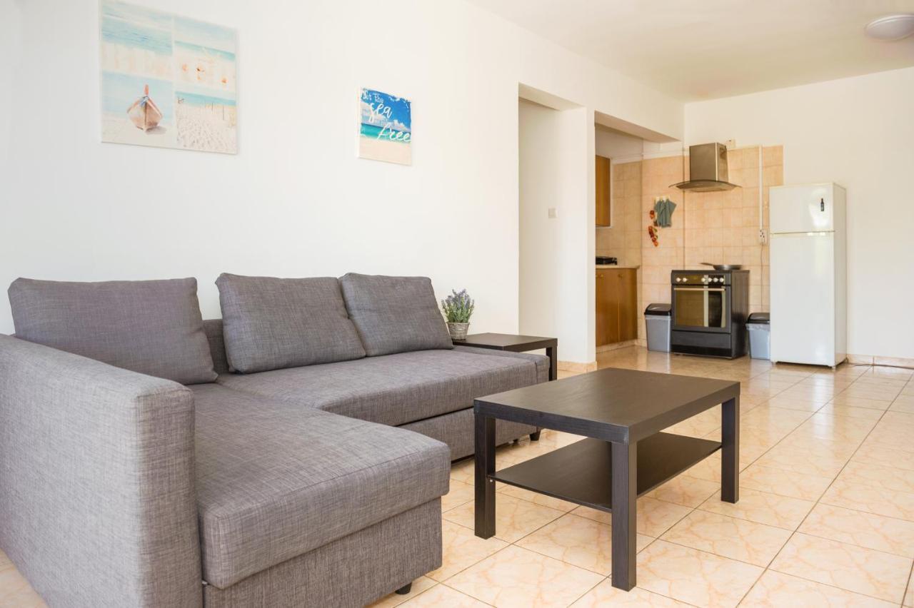 Mynapa Apartments Айя Напа Екстериор снимка