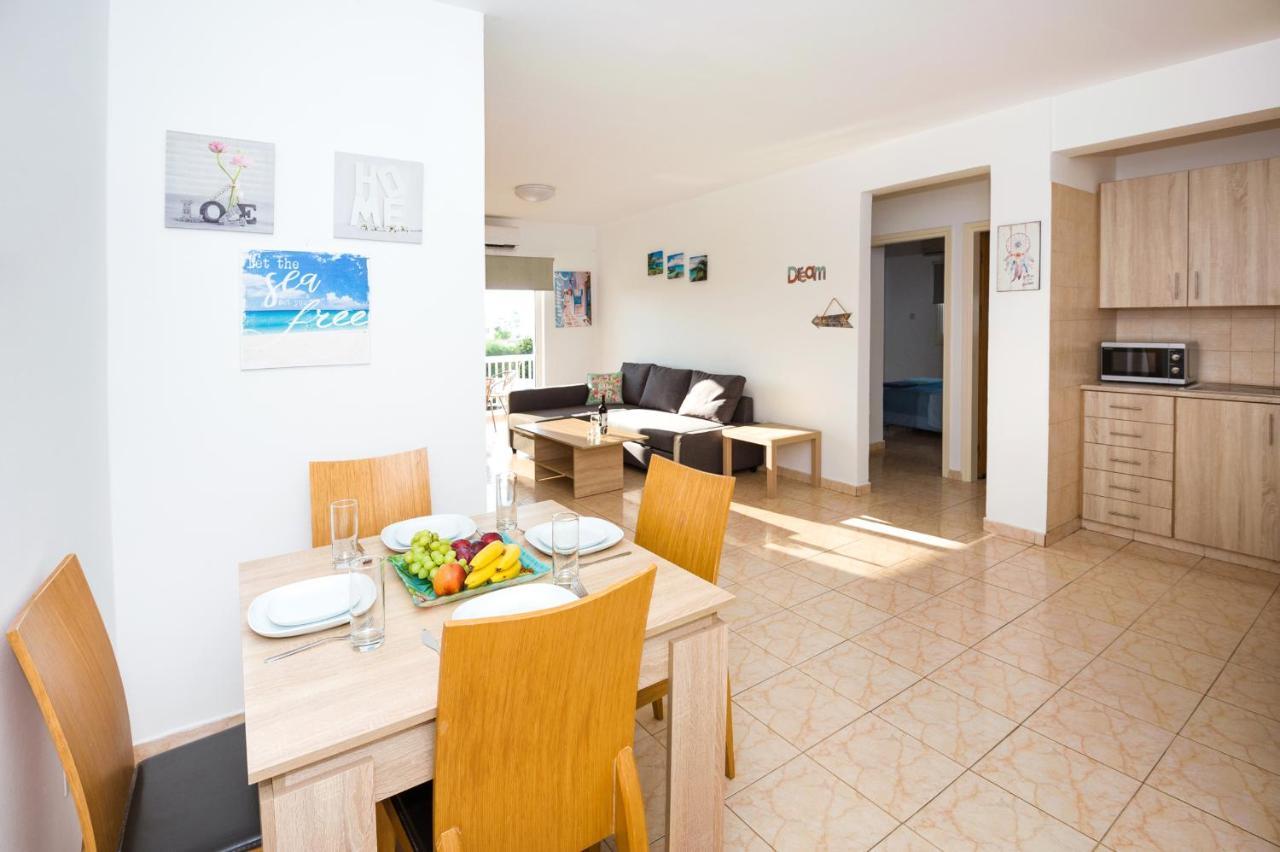 Mynapa Apartments Айя Напа Екстериор снимка