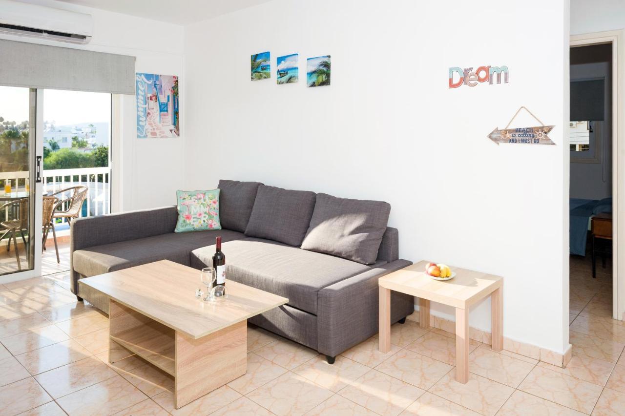 Mynapa Apartments Айя Напа Екстериор снимка